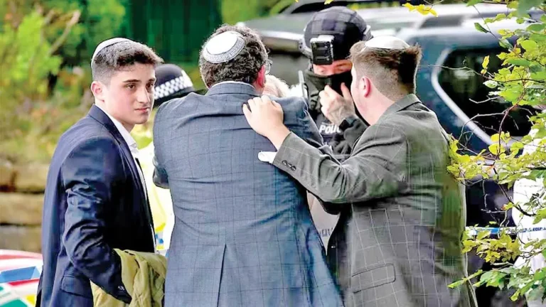 Atentado en sinagoga durante Yom Kippur deja dos muertos